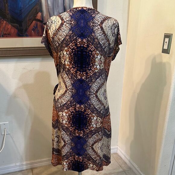 FYLO Side Tie Gathered Pattern Dress Size Large - Picture 10 of 15